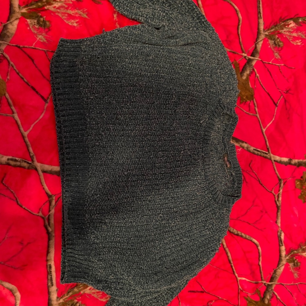 Super soft! Cropped sweater!